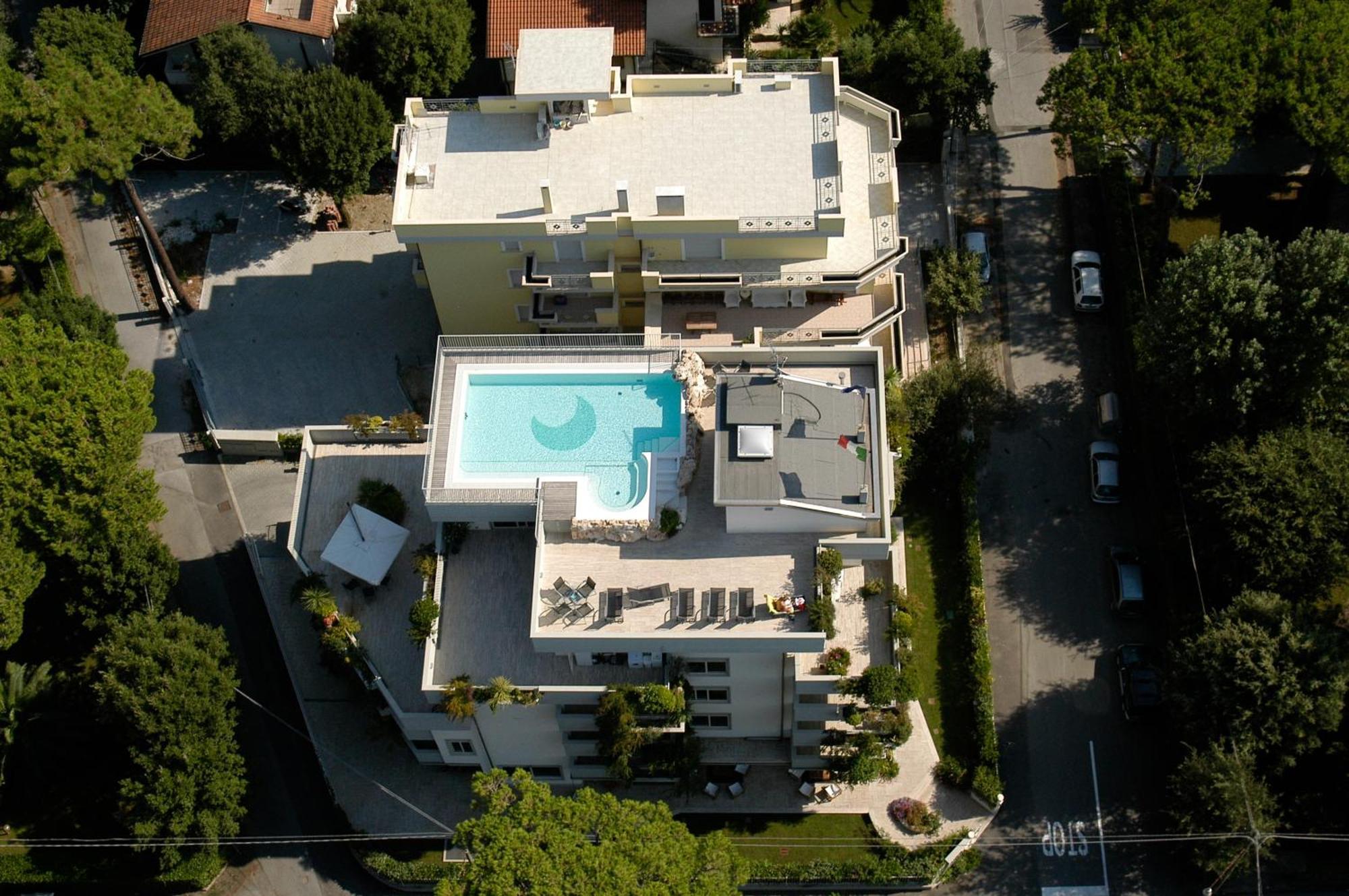 Verdeluna Aparthotel Marina di Pietrasanta Exterior foto